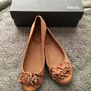 Kenneth Cole Reaction Flats